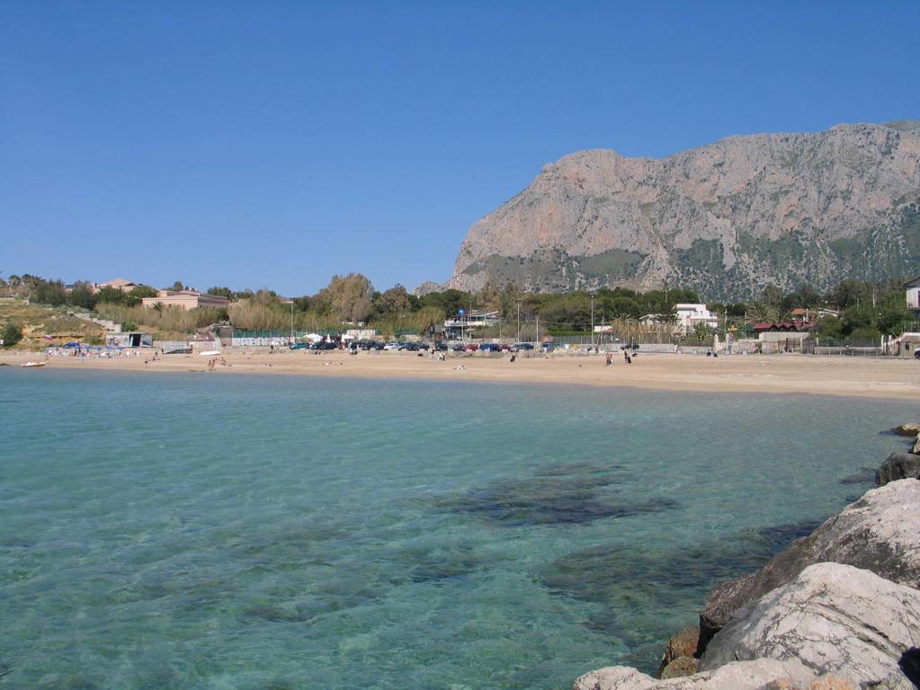 Case Vacanze Terra Sinus Terrasini Bagian luar foto