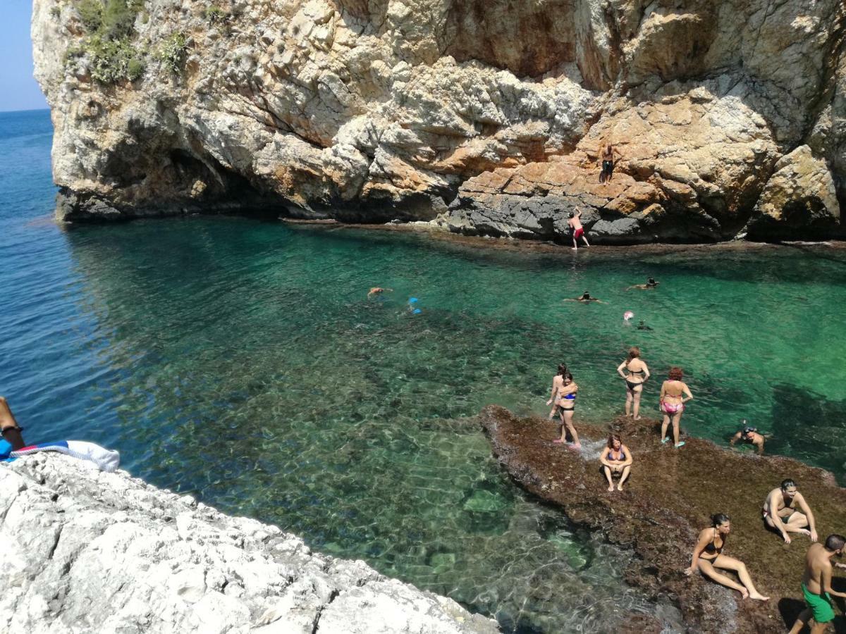 Case Vacanze Terra Sinus Terrasini Bagian luar foto